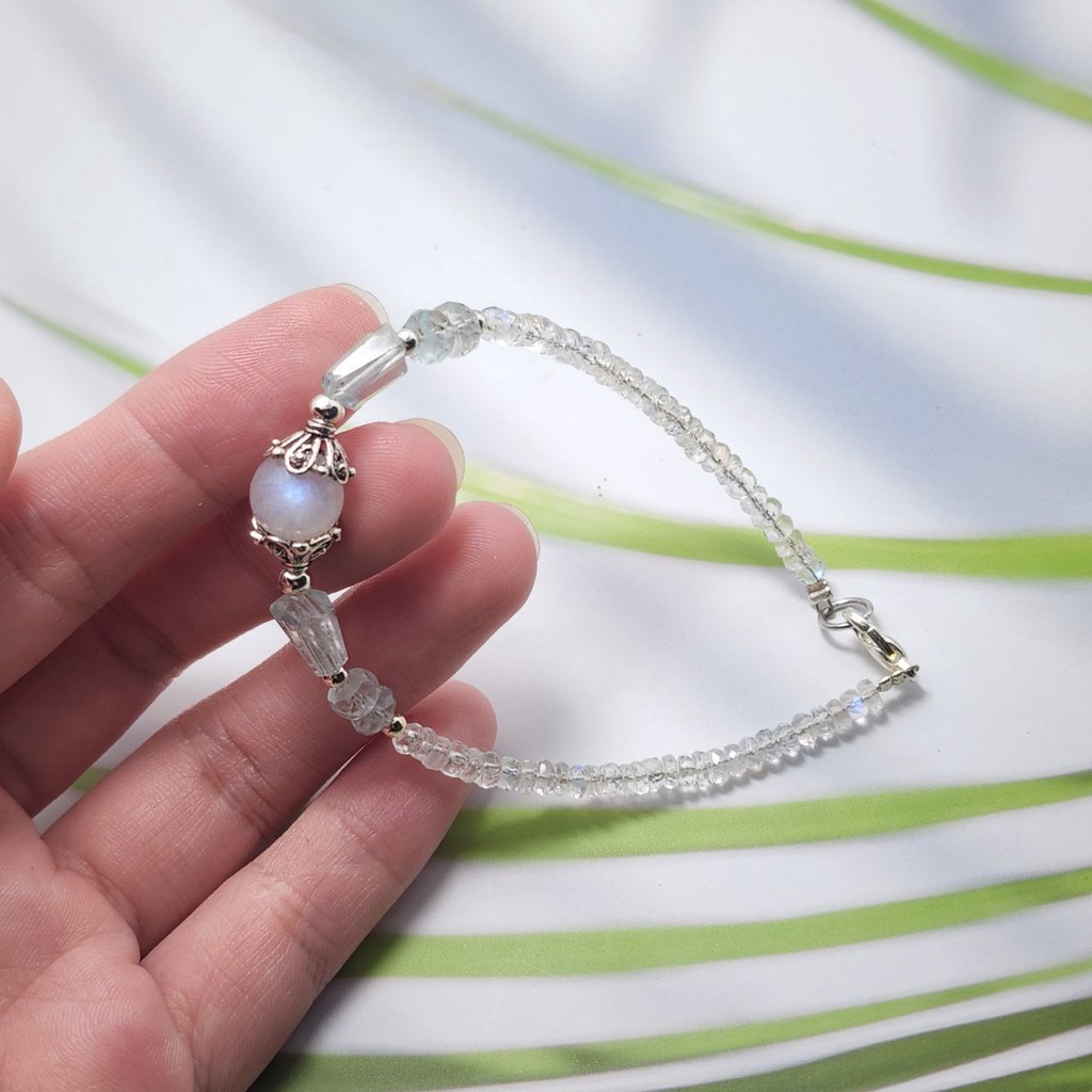 Vòng tay Moonstone Aqua