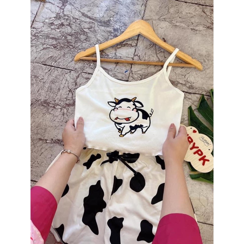 Set Bộ Bò Sữa hai dây dễ thương mặc nhà mát mẻ | BigBuy360 - bigbuy360.vn