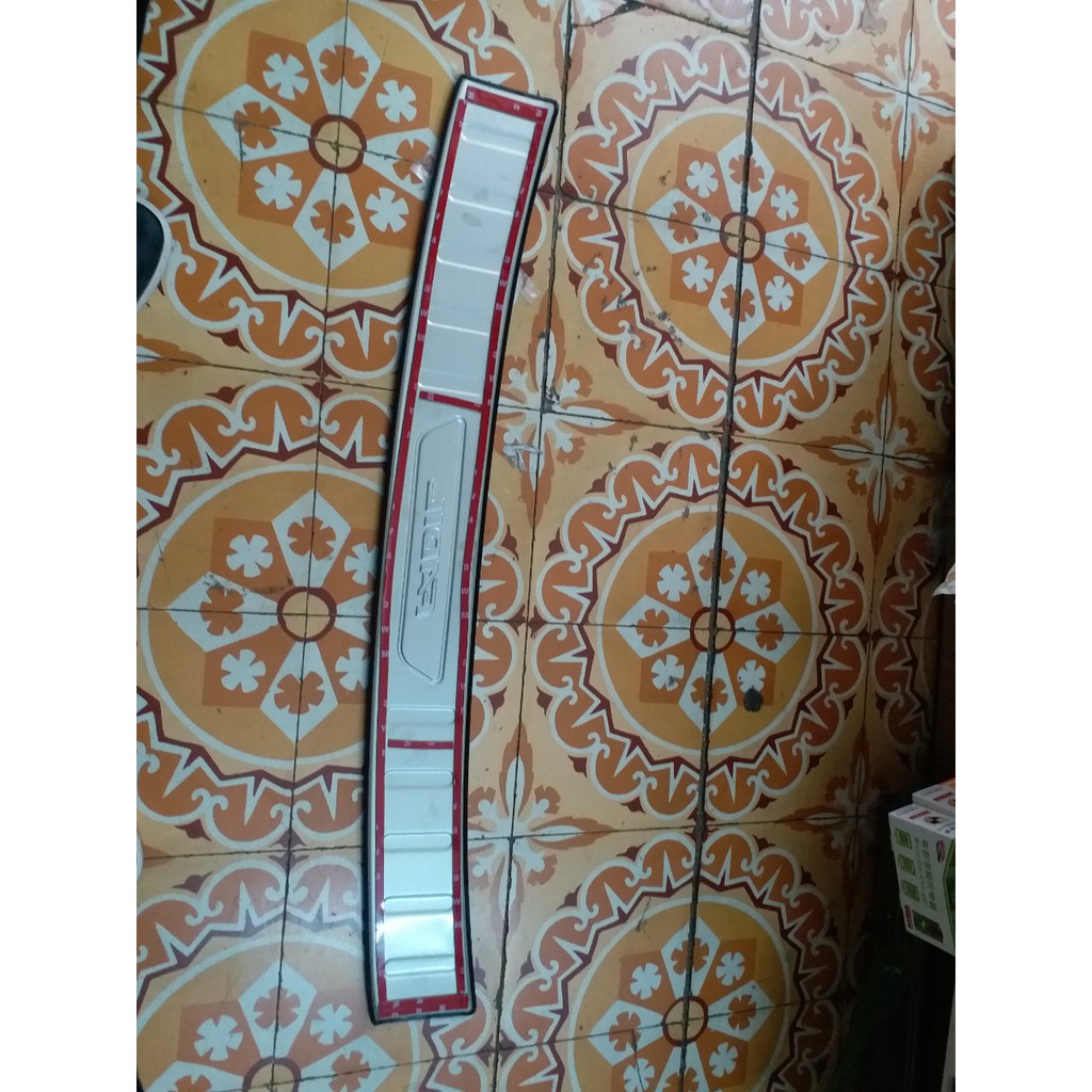 Chống trầy cốp ngoài inox cho Xe Vinfast Fadil form 2019-2021