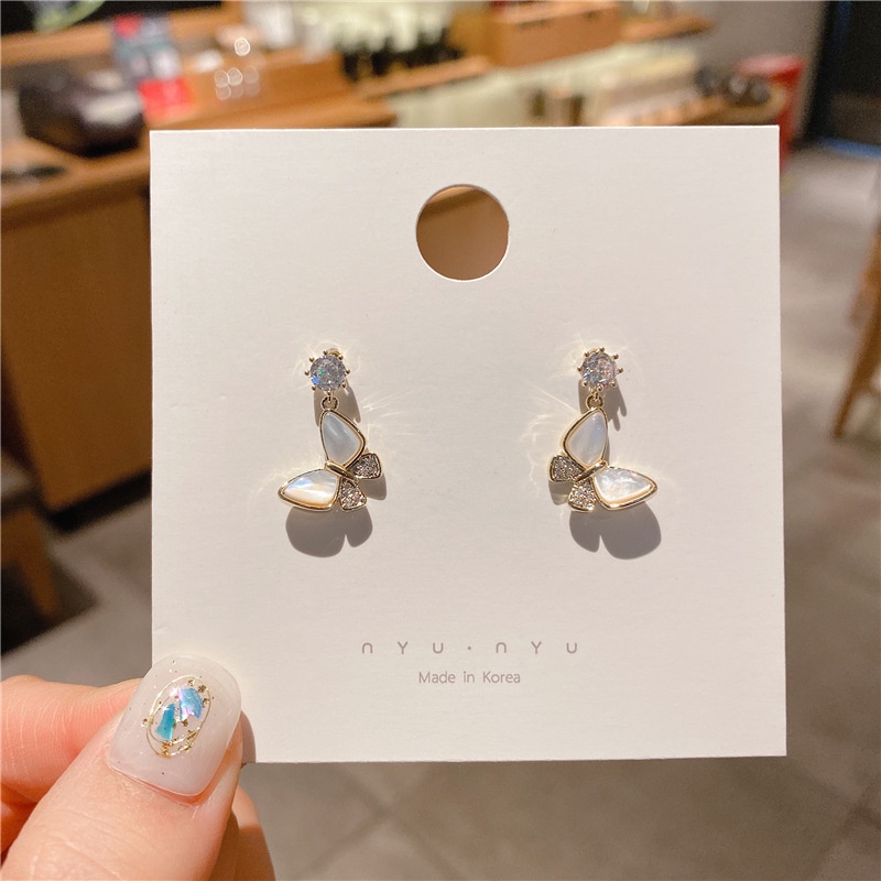 Đôi Bông Tai Mạ Vàng Hình Bướm Đính Kim Cương Giả