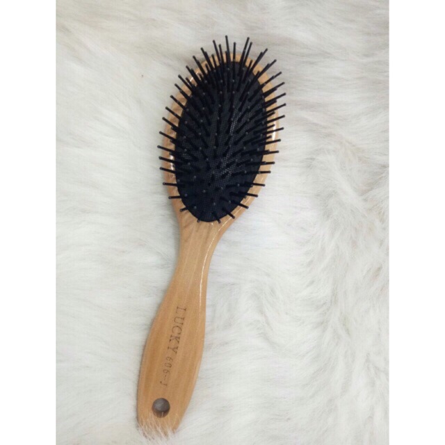 Lượt gỡ rối tạo kiểu tóc theo ý muốn