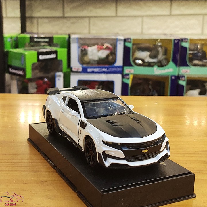 Xe mô hình siêu xe Chevrolet Camaro tỉ lệ 1:32 màu trắng