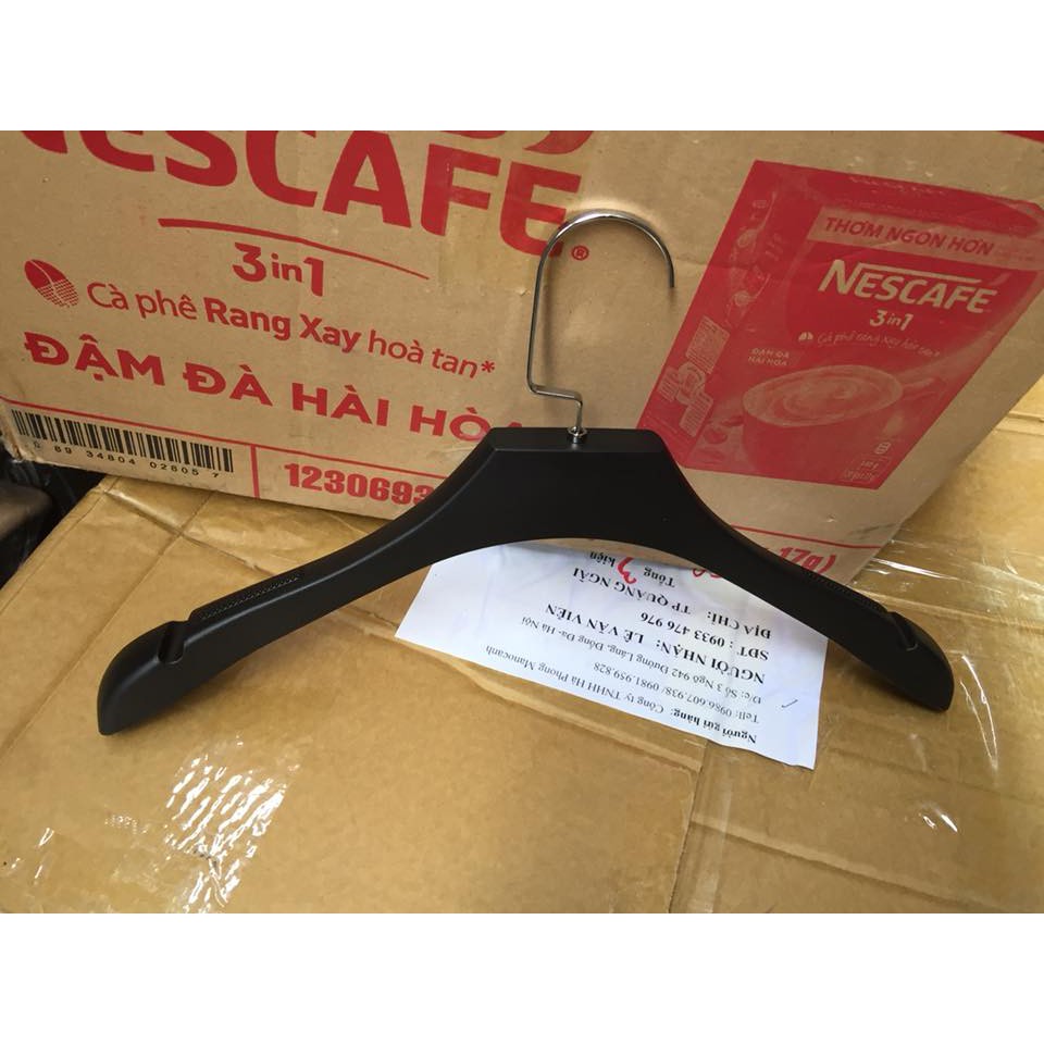 Móc áo nhựa nhập khẩu dày 3cm