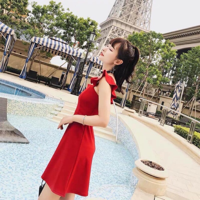 Váy thiết kế dáng xoè