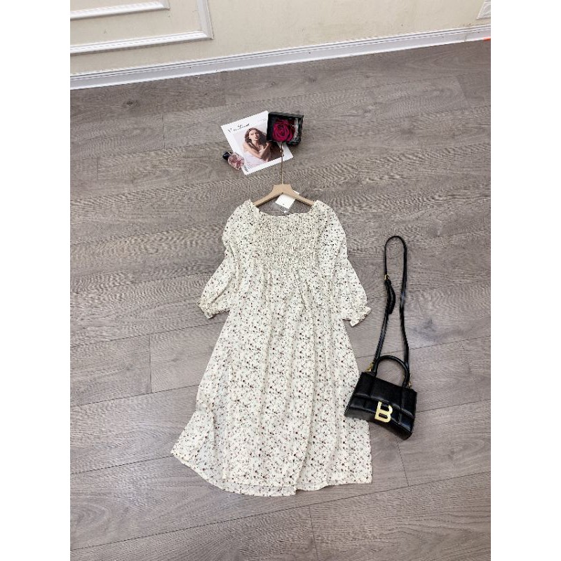 Váy maxi hoa nhí nâu nền trắng, xẻ tà siêu hot