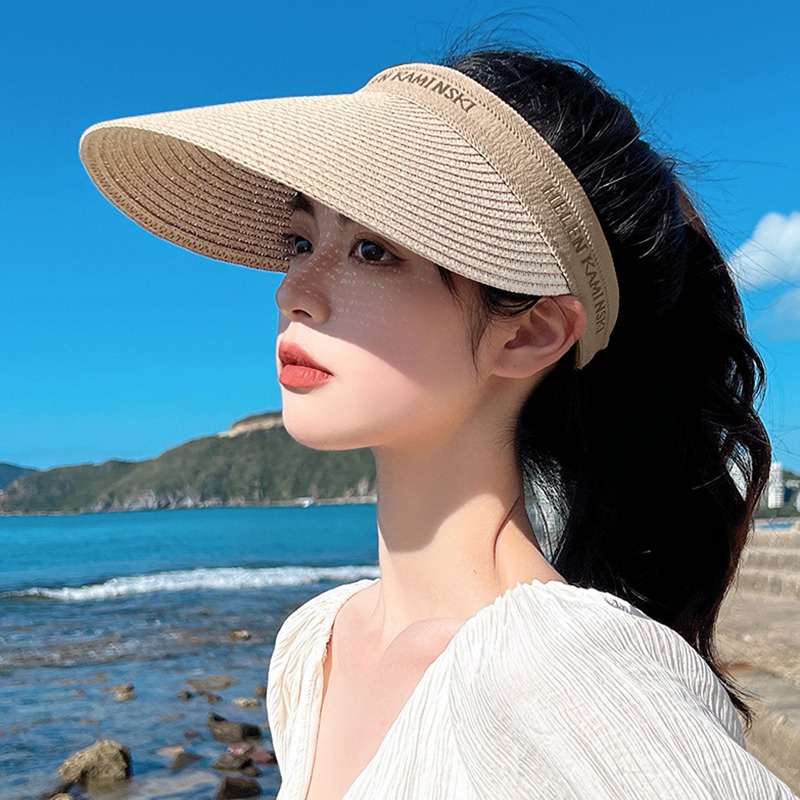 Nón Cối Rộng Vành Chống Tia UV Khi Đi Biển