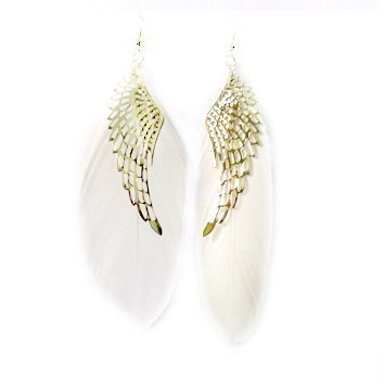 Hoa tai hình đôi cánh đính lông vũ thời thượng