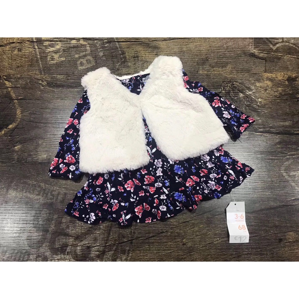 Set váy bé gái hoa kèm gile lông trắng Primark