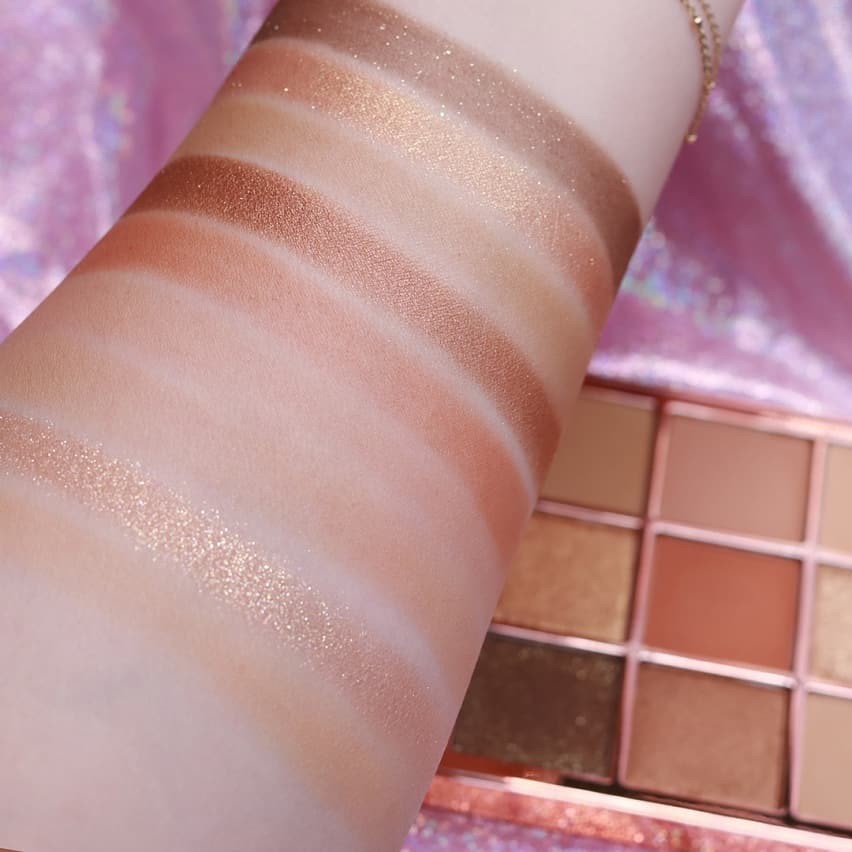 Bảng phấn mắt Celefit Bella 2 17g