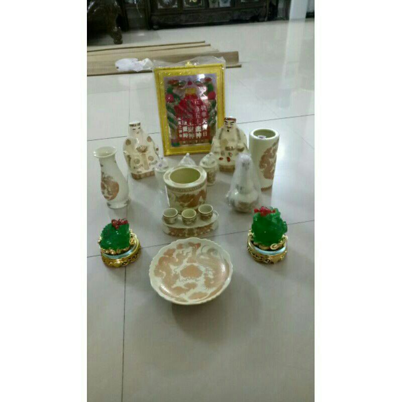 Compo ban thần tài 41 mái chùa sứ vàng