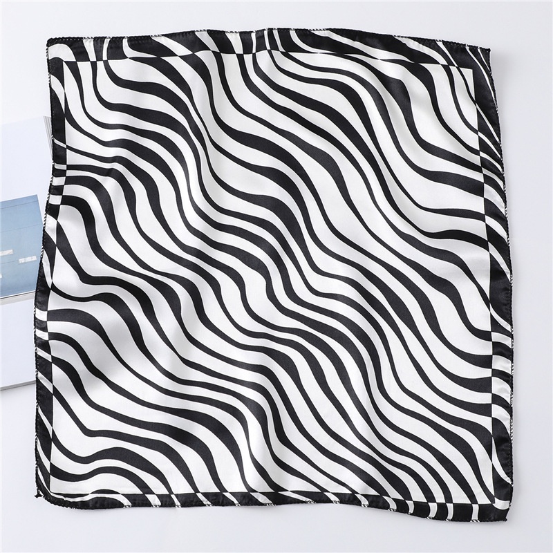 Khăn Choàng Cổ In Họa Tiết Da Báo Thời Trang Cho Nữ 50cm