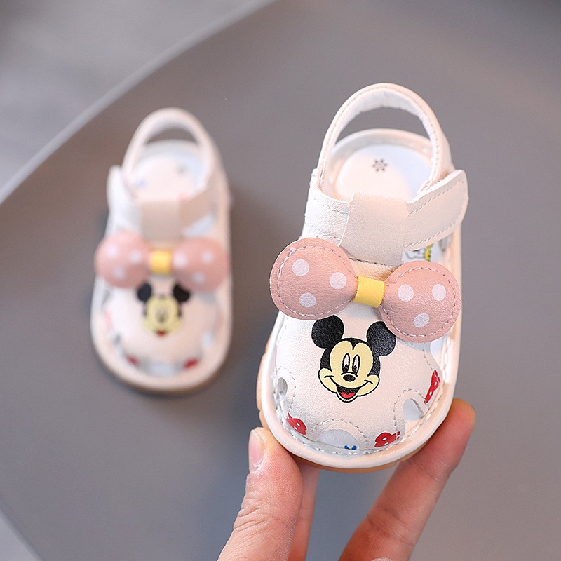 Giày sandal bé gái💝 FREESHIP💝 Sandal bé gái tập đi hình Mickey đế chống trơn trượt có còi chất da PU siêu mềm A1