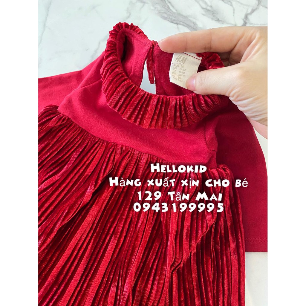 váy đỏ cổ xoè dập ly