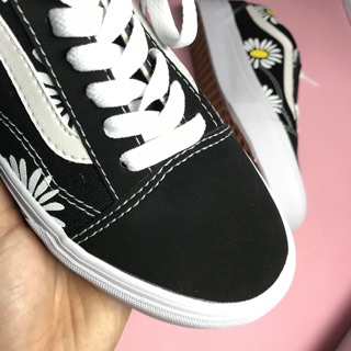 VANS HOA CÚC