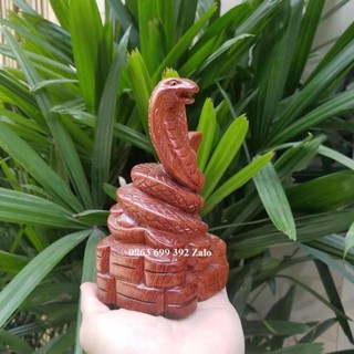 Tượng con rắn gỗ hương