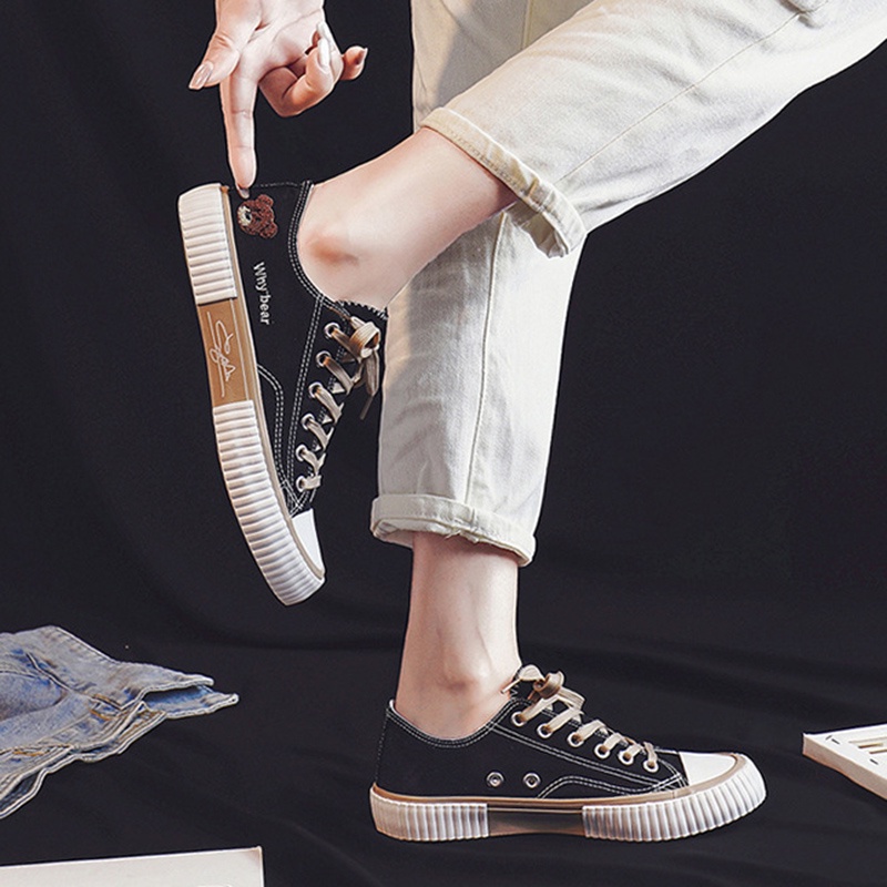 Giày thể thao IELGY canvas buộc dây in hình gấu dễ thương thời trang