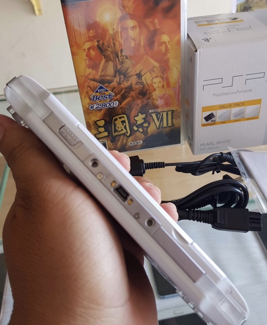 Máy game cầm tay SONY PSP 3000 Fullbox