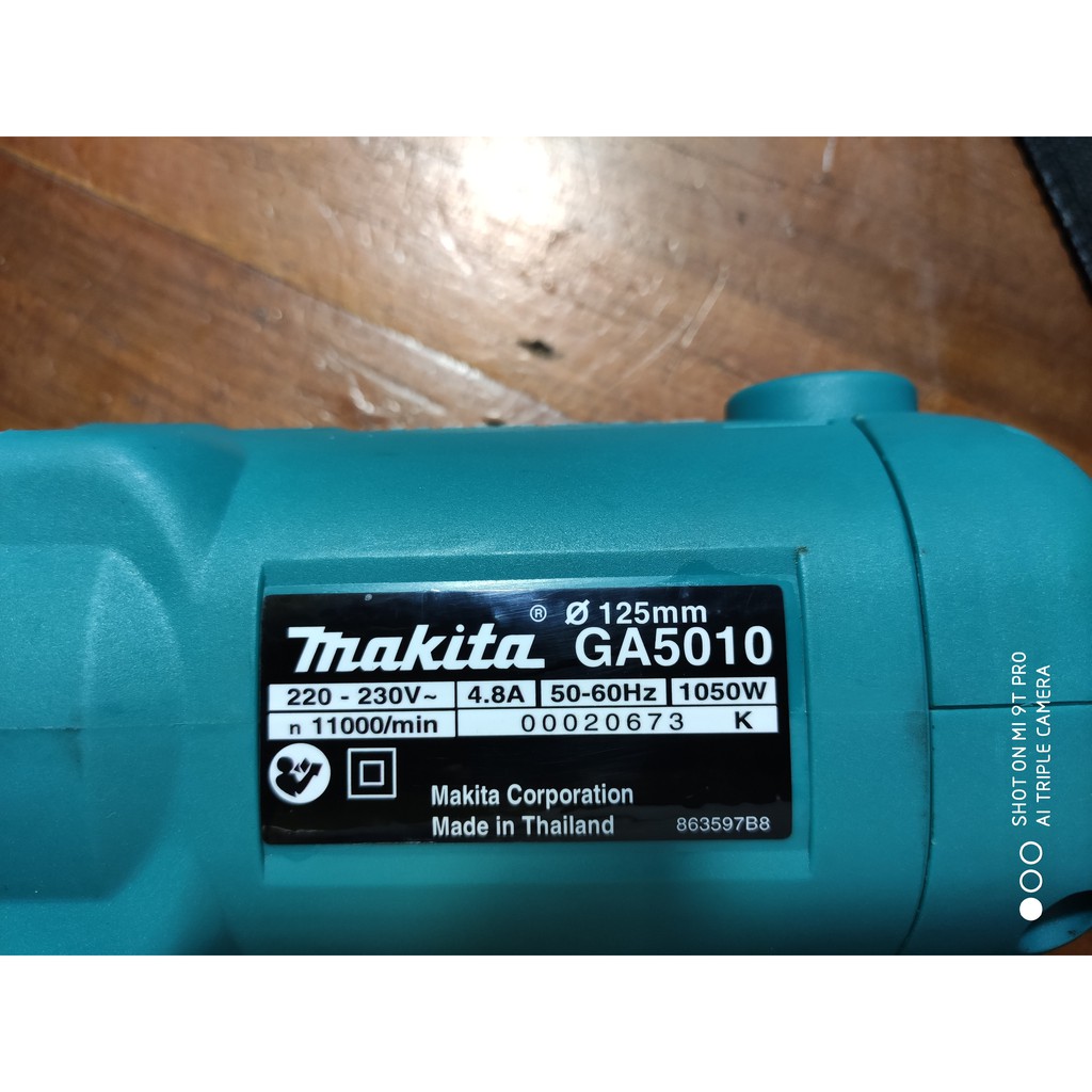 Máy mài góc Makita GA5010, đá mài 125mm,1050W, 11000 vòng/phút, xuất xứ Thái lan.