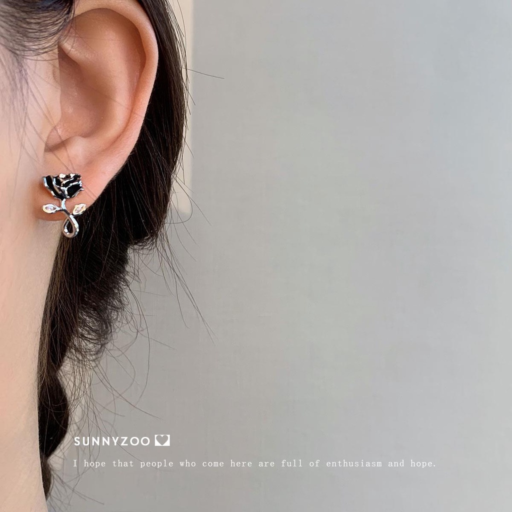 Bông Tai Hoa Hồng Đen Thiết Kế Đơn Giản Thời Trang 2022