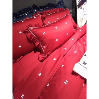 bộ vỏ chăn ga gối lụa nơ thêu trái tim đỏ 4 món