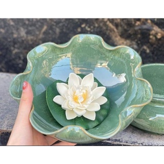 Bát sen thả hoa Minh Đường tụ thủy