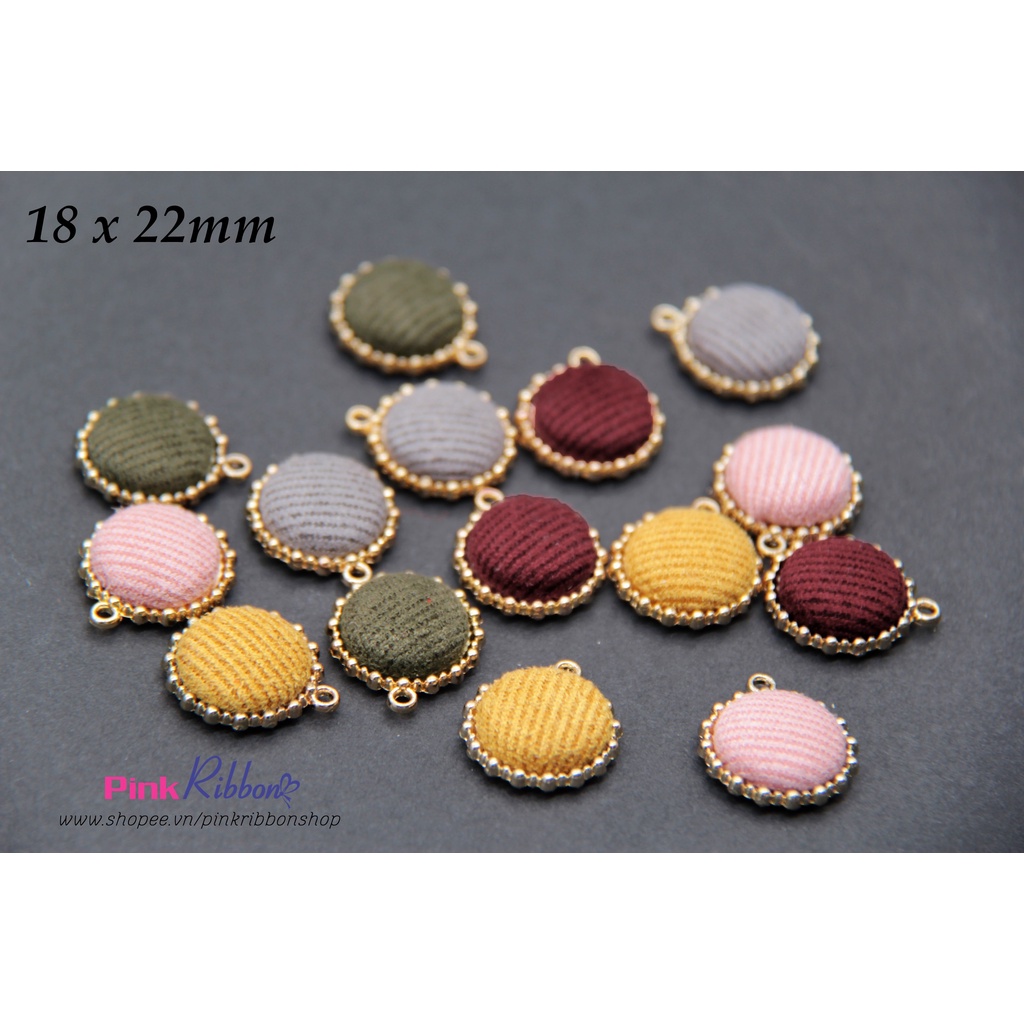 [Set 2 hạt] Hạt bẹt bọc nhung đế kim loại, có tai treo, đường kính hạt 18mm