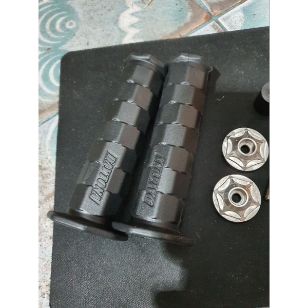 Combo bao tay Daytona kèm gù Salaya ngôi sao dẹp