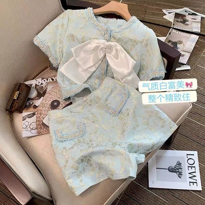 Set quần short và áo tay ngắn cột nơ cổ thời trang xinh xắn cho nữ