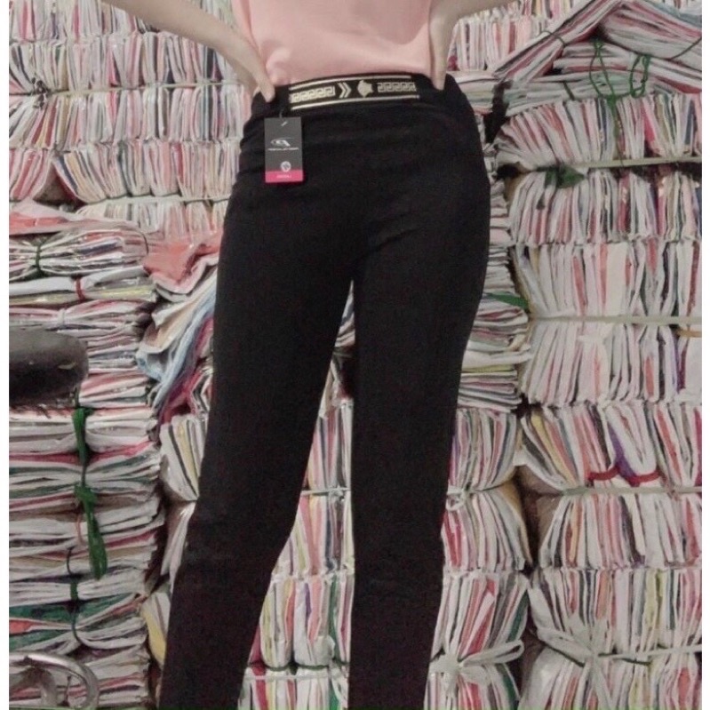 Quần legging thun phối lưng màu đen từ 45 đến 75 kí