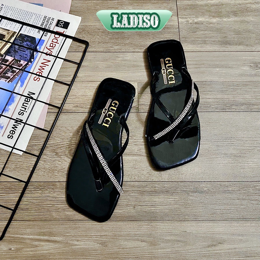Dép quai kẹp mảnh mũi vuông xỏ ngón màu đen và nude thời thượng LADISO TT363