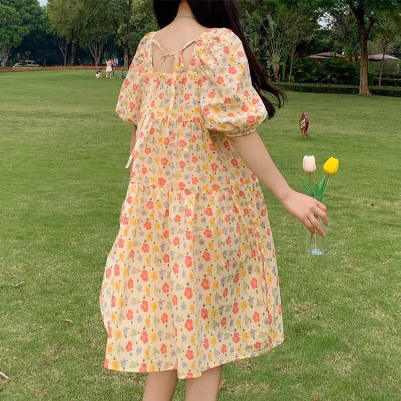 VÁY BABY DOLL HOA NHÍ, CỔ VUÔNG THẮT NƠ TIỂU THƯ
