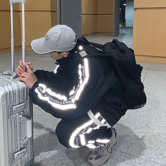 Áo khoác thể thao cổ đứng dáng rộng kẻ sọc phản quang cá tính thiết kế thời trang dành cho nam