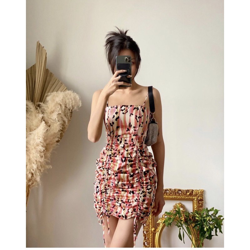 Đầm rút thân hoạ tiết