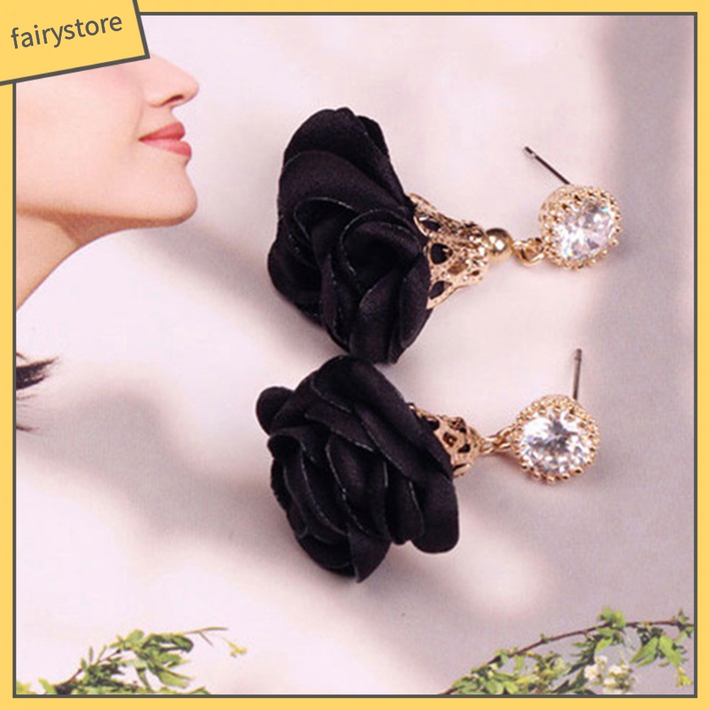 Đôi khuyên tai hình dáng bông hoa hồng nữ tính