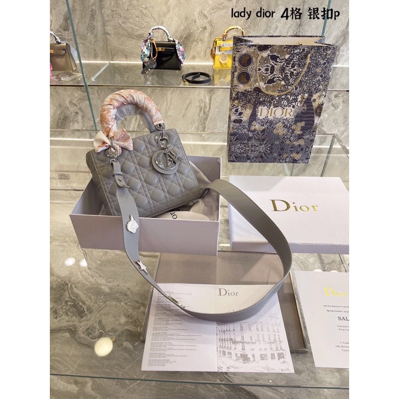 Túi xách tay mini nữ dây đeo bằng da đính hoạ tiết dior CD