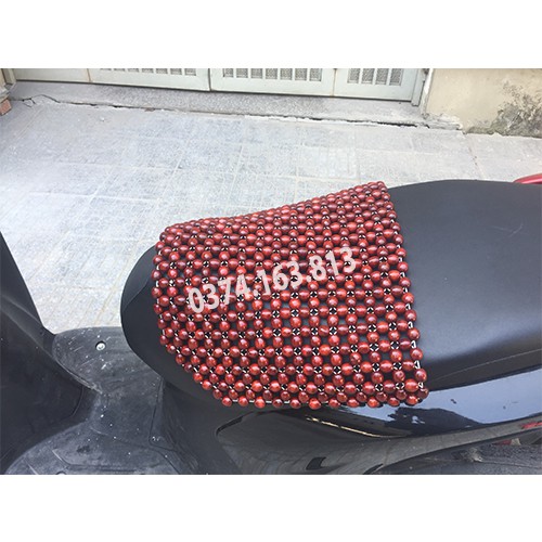 Tấm miếng đệm lót yên xe máy bằng hạt gỗ cho xe ga và xe số