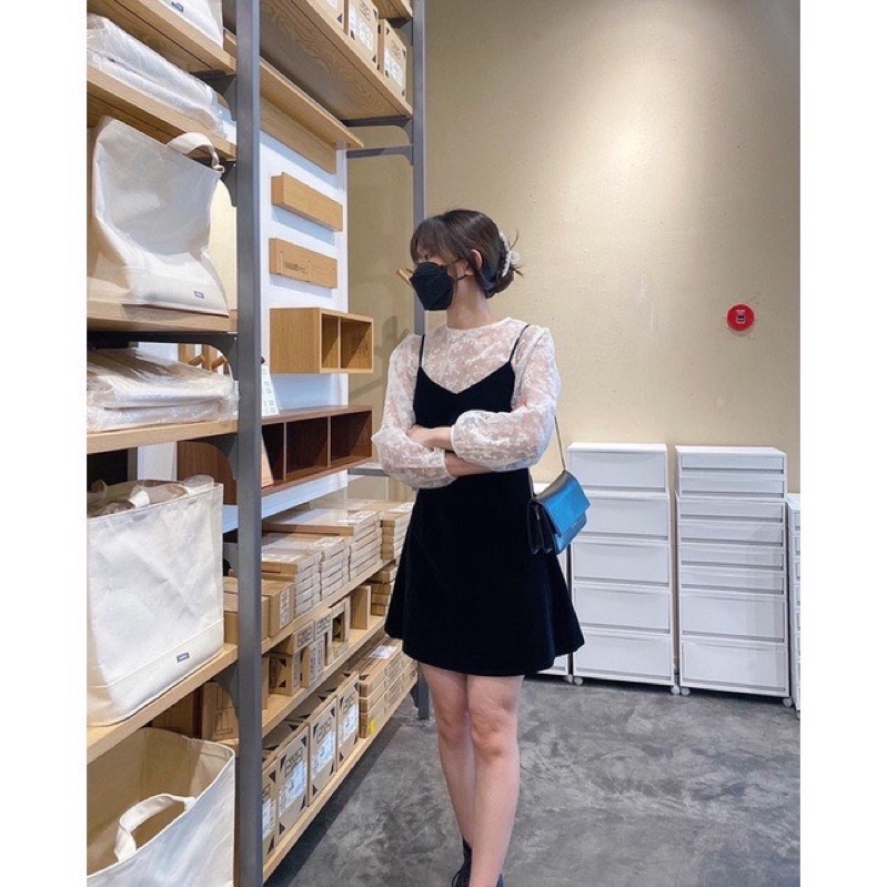 Set Váy Nhung Đen Mix Áo Ren