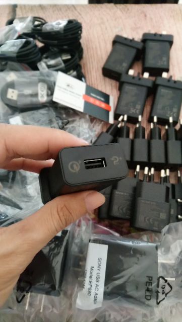 Cốc sạc Nhanh Sony UCH12 Zin theo máy - Quick Charge 3.0