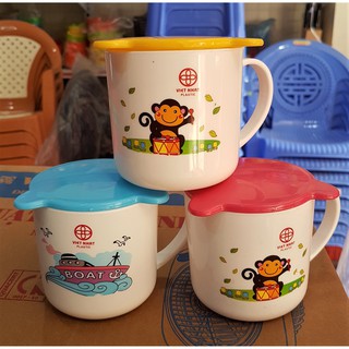 Cốc uống nước xinh xắn cho bé