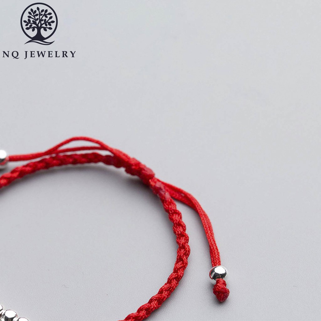 Vòng thắt dây đỏ chuông treo - NQ Jewelry