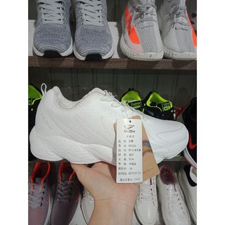 combo thể thao và dép