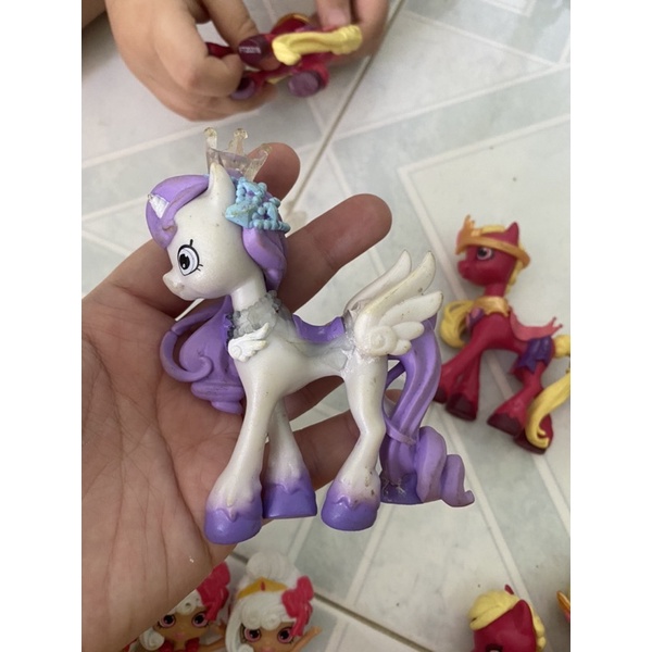 Búp Bê Shopkins hoàng gia Royal kèm 4 phụ kiện