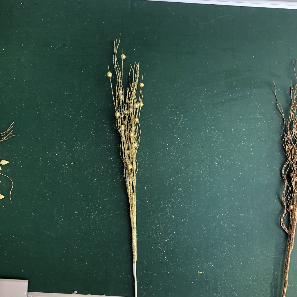 Cành quả phủ nhũ kim tuyến lấp lánh trang trí lọ hoa, làm oản, vòng nguyệt quế giáng sinh, gắn cây thông Noel