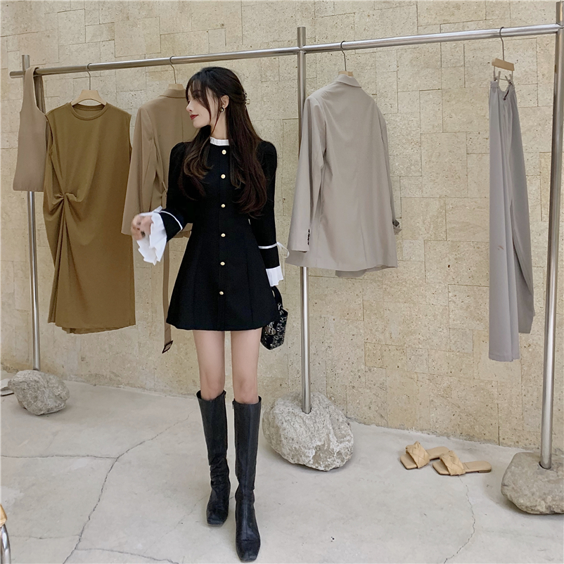 (Có sẵn) Váy của phụ nữ Pháp retro đen dài tay váy ngắn năm 2020 thu đông mới tính khí là váy mỏng eo thon | BigBuy360 - bigbuy360.vn