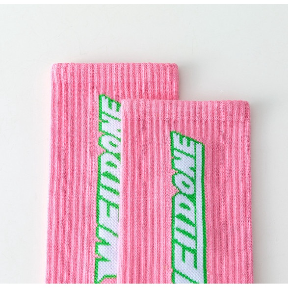 Vớ Tất cao cổ chữ WELLDONE Nam Nữ phong cách trẻ trung, năng động.