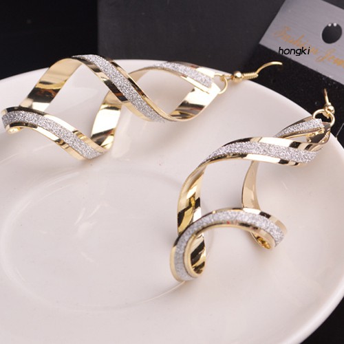 Hoa tai xoắn ốc sành điệu dành cho nữ