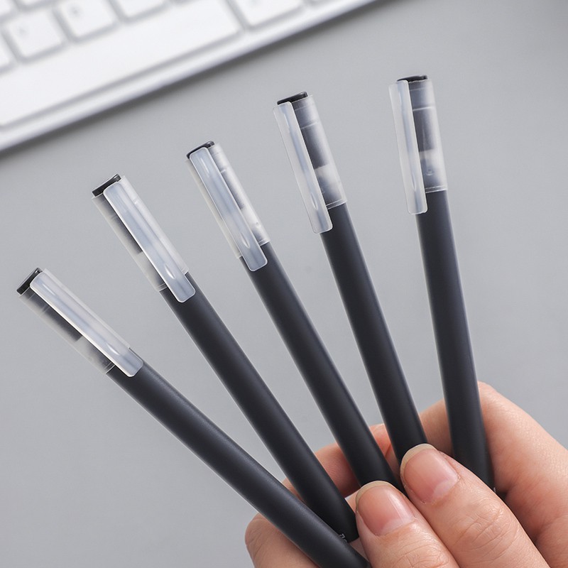 Bút bi mực gel đen ngòi 0.5mm