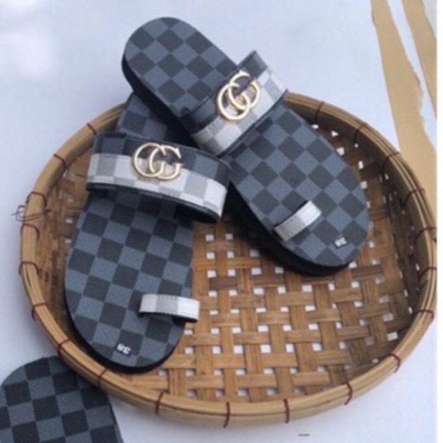 Dép sandal nữ xỏ ngón gg