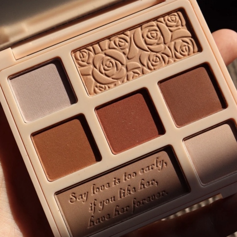 Bảng mắt 7 ô HOLD LIVE hoa cẩm tú cầu Secret Garden HL527