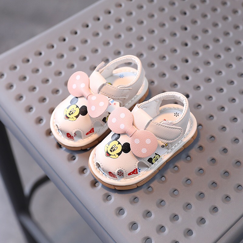 sandal tập đi cho bé gái hình chuột mickey siêu dễ thương bipbip A1